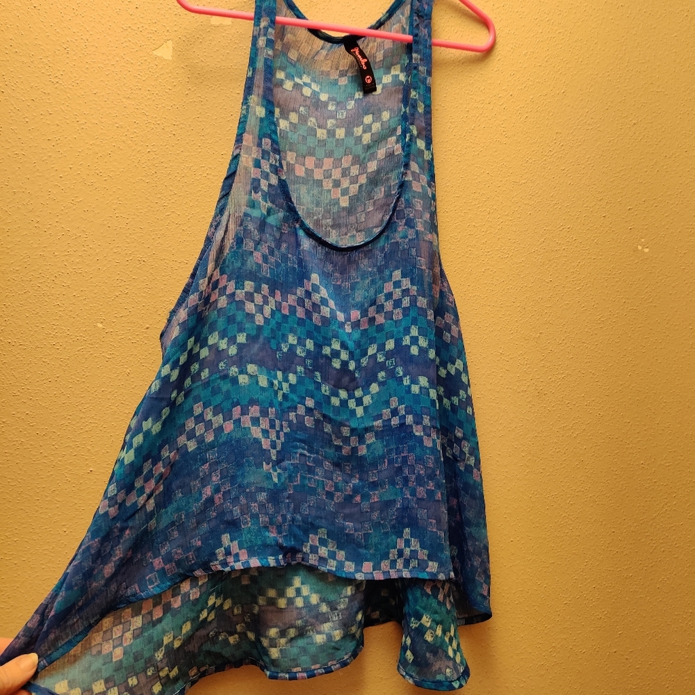 Blue Patterned Sleeveless Top  Shorter And Flowy Size M